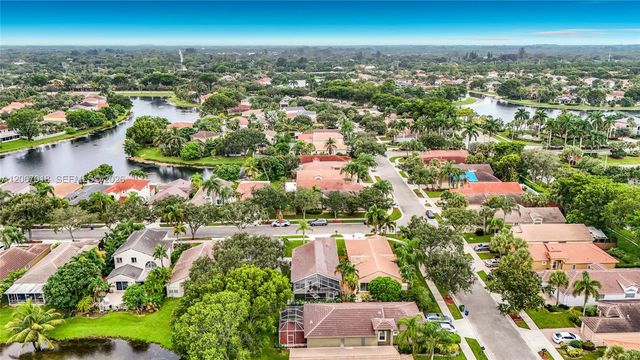 16523 Sapphire Street, Weston, FL 33331
