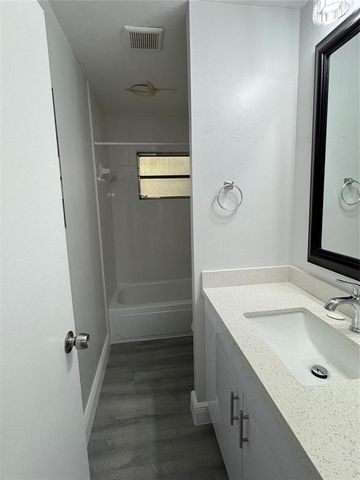 2960 Riverside Drive 312-2, Coral Springs, FL 33065