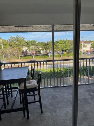 2960 Riverside Drive 312-2, Coral Springs, FL 33065