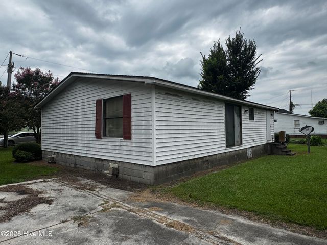 307 S Front Street, Warsaw, NC 28398