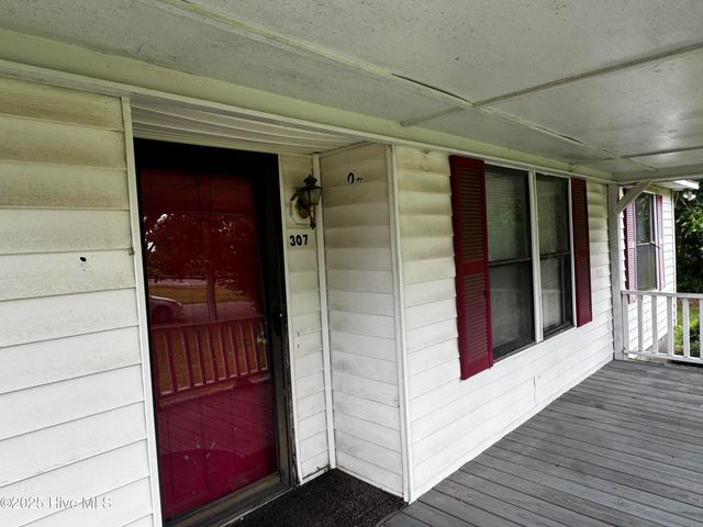 307 S Front Street, Warsaw, NC 28398