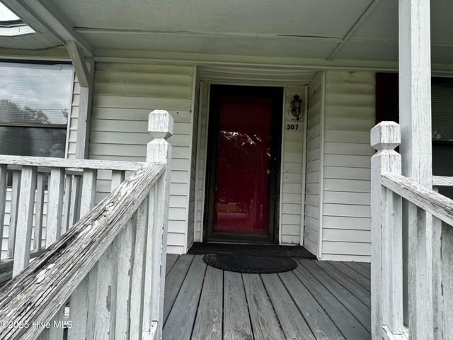 307 S Front Street, Warsaw, NC 28398