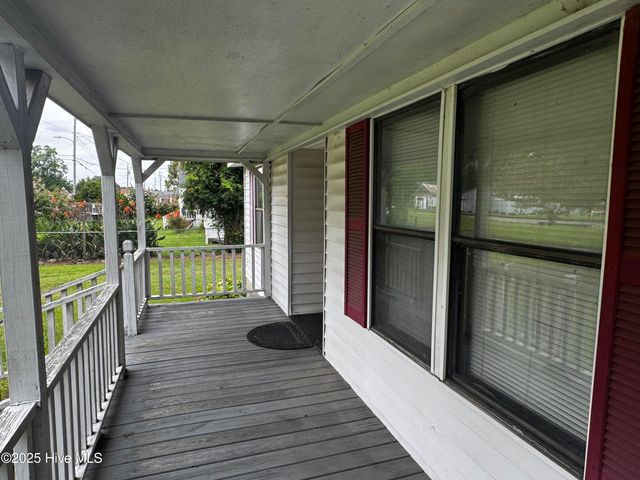 307 S Front Street, Warsaw, NC 28398