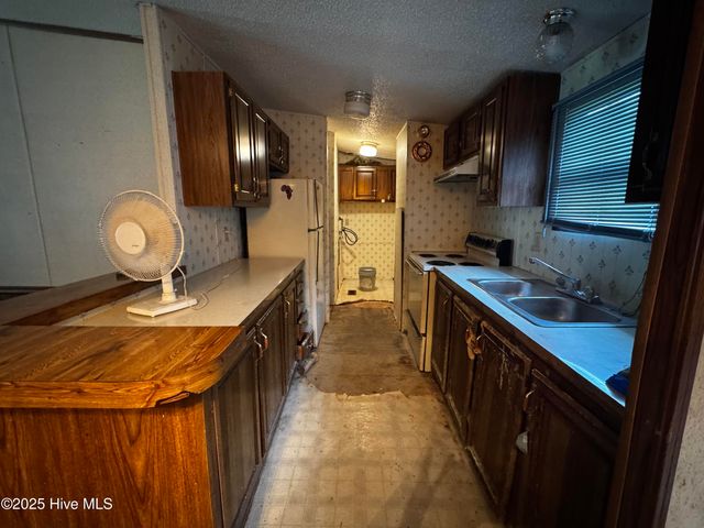 307 S Front Street, Warsaw, NC 28398