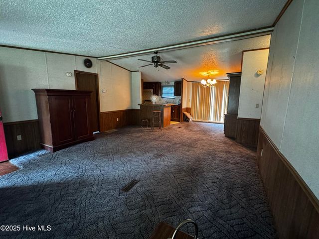 307 S Front Street, Warsaw, NC 28398