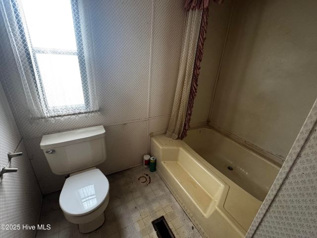 307 S Front Street, Warsaw, NC 28398