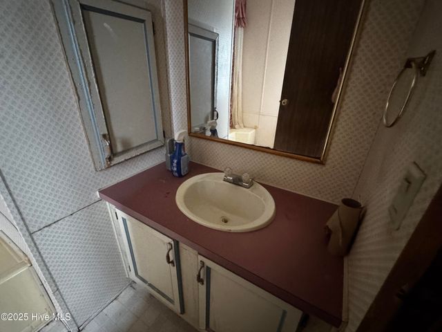 307 S Front Street, Warsaw, NC 28398
