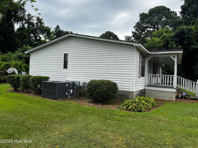 307 S Front Street, Warsaw, NC 28398