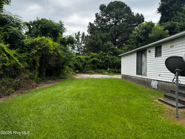 307 S Front Street, Warsaw, NC 28398