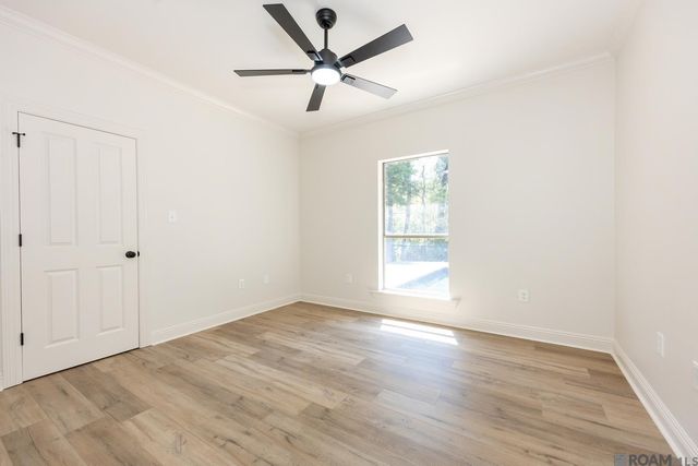 13348 Williamsburg Ave, Walker, LA 70785