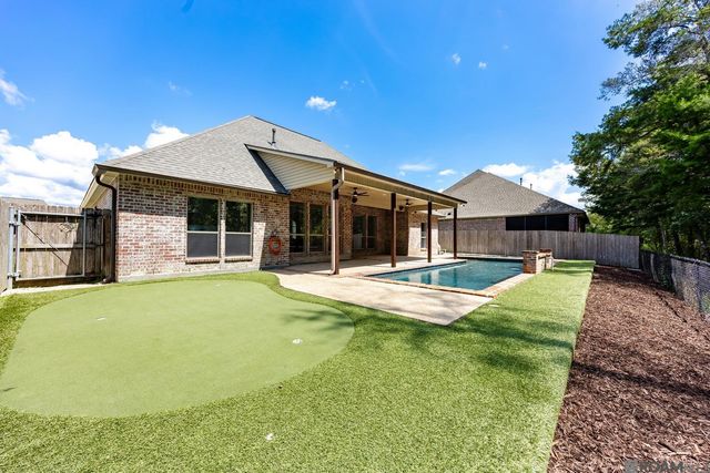 13348 Williamsburg Ave, Walker, LA 70785