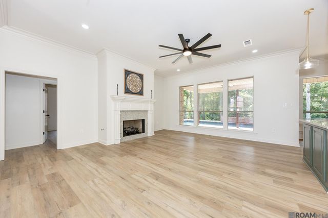 13348 Williamsburg Ave, Walker, LA 70785