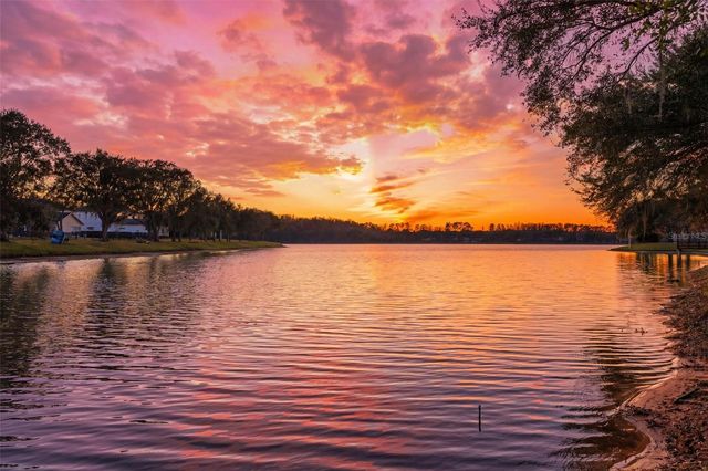 11604 SPLENDID LANE, Tampa, FL 33626