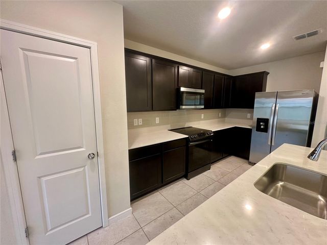 1261 REGAL KING DRIVE, Kissimmee, FL 34746