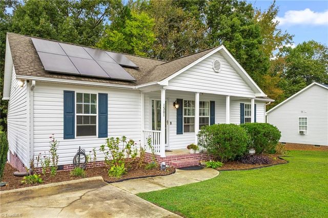 1501 Duet Drive, Siler City, NC 27344