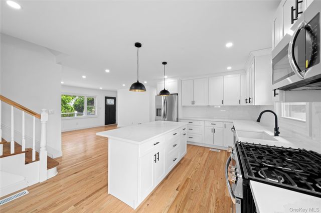 207 Wright Street, Westbury, NY 11590