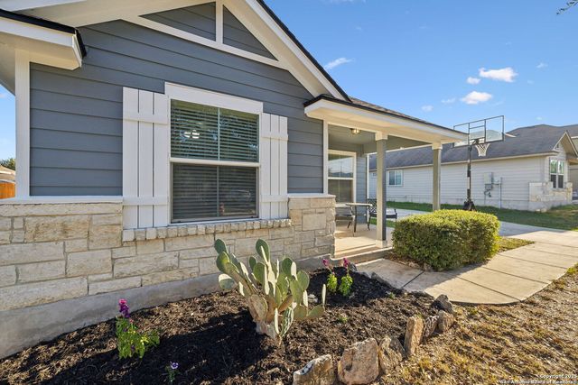 528 MAGNOLIA WIND, New Braunfels, TX 78130
