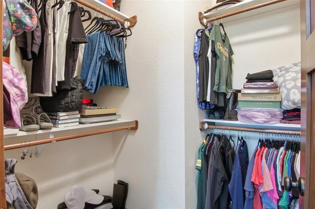 3442 Creek Ridge Drive, Eau Claire, WI 54703