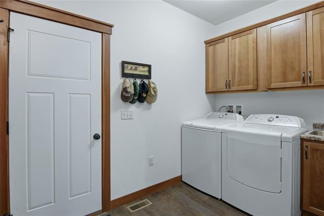 3442 Creek Ridge Drive, Eau Claire, WI 54703