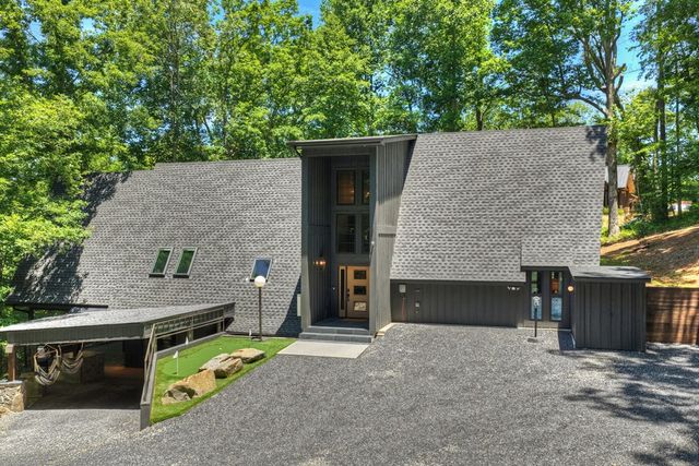 115 Pine Cone Road, Blue Ridge, GA 30513