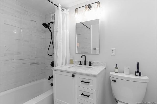 50 Glenbrook Road APT 16F, Stamford, CT 06902