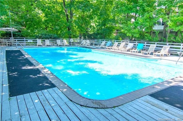 50 Glenbrook Road APT 16F, Stamford, CT 06902