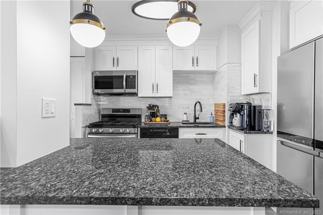 50 Glenbrook Road APT 16F, Stamford, CT 06902