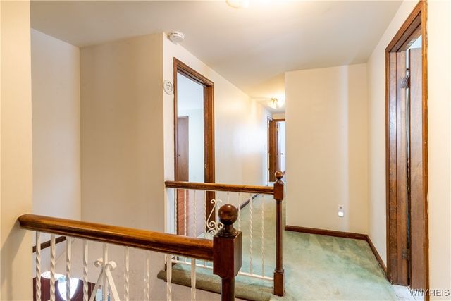 60 Chapel Woods, Amherst, NY 14221