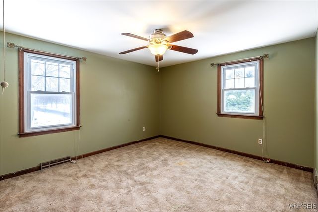 60 Chapel Woods, Amherst, NY 14221