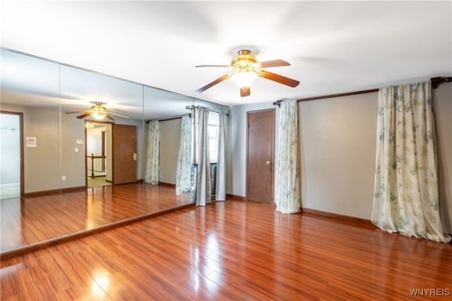 60 Chapel Woods, Amherst, NY 14221