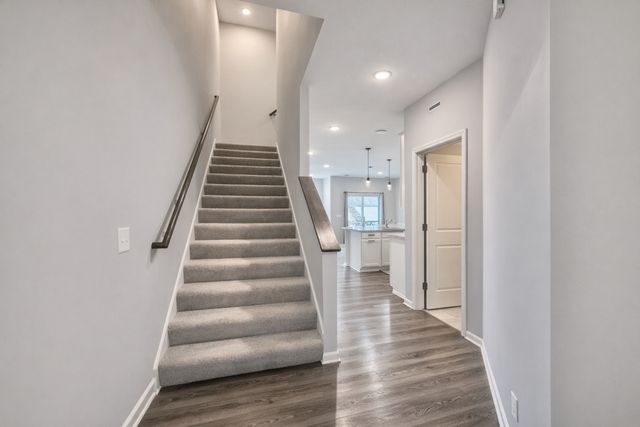 4832 Avery Court, Eagan, MN 55123