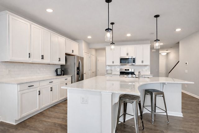 4832 Avery Court, Eagan, MN 55123