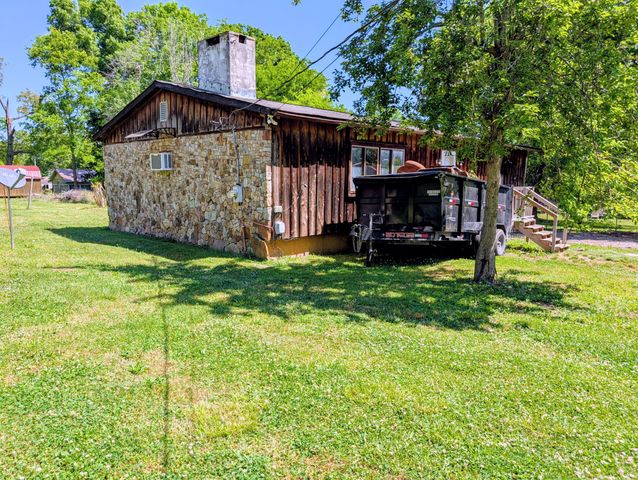 319 Farmland Drive, Rossville, GA 30741