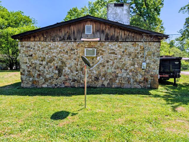 319 Farmland Drive, Rossville, GA 30741