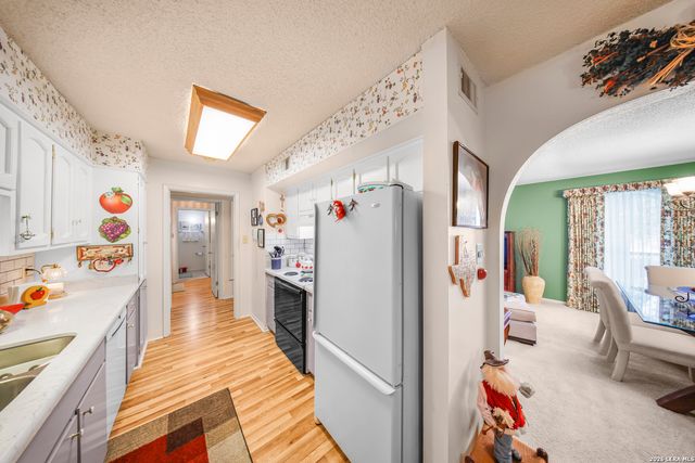 8915 Datapoint Dr Apt 49G, San Antonio, TX 78229