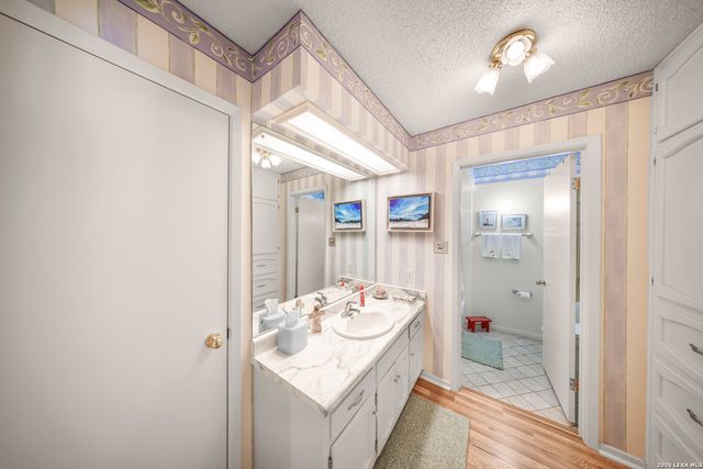 8915 Datapoint Dr Apt 49G, San Antonio, TX 78229