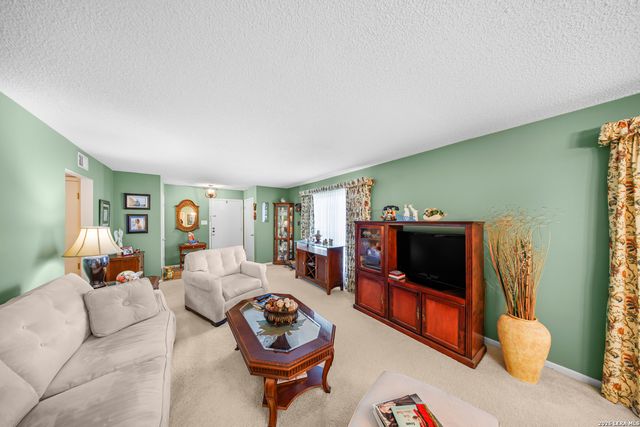 8915 Datapoint Dr Apt 49G, San Antonio, TX 78229