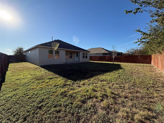136 Jackson Blue LN, Kyle, TX 78640