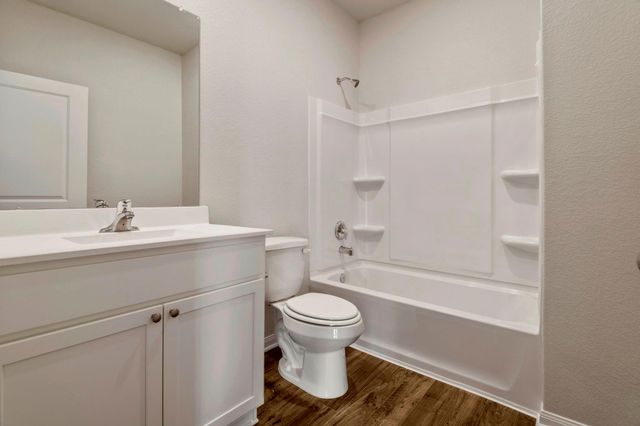 320 Kingston Way, Waller, TX 77484