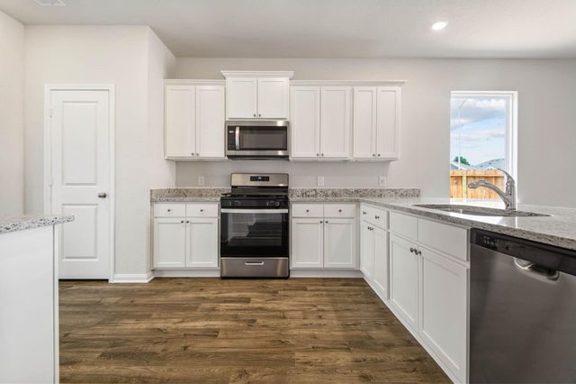 320 Kingston Way, Waller, TX 77484