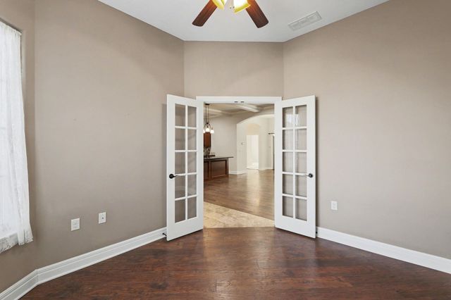 705 W Cottonwood, Valley Center, KS 67147