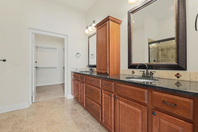 705 W Cottonwood, Valley Center, KS 67147