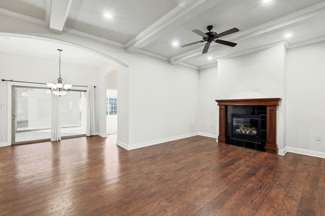 705 W Cottonwood, Valley Center, KS 67147