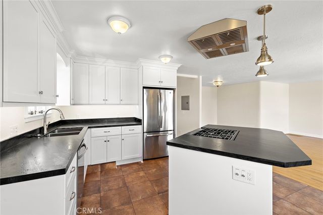 976 S Coast S A, Laguna Beach, CA 92651