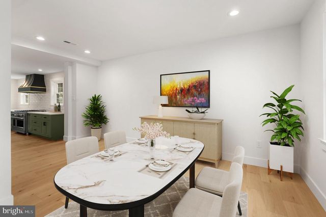 215 N FRANKLIN ST, Doylestown, PA 18901