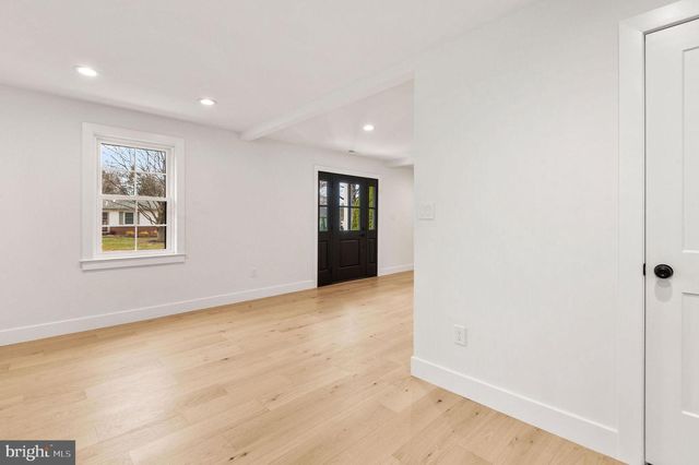 215 N FRANKLIN ST, Doylestown, PA 18901