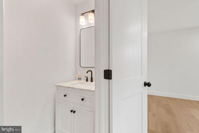 215 N FRANKLIN ST, Doylestown, PA 18901