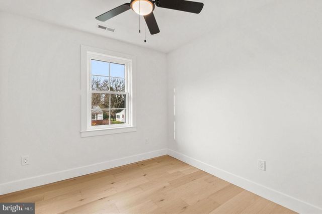 215 N FRANKLIN ST, Doylestown, PA 18901