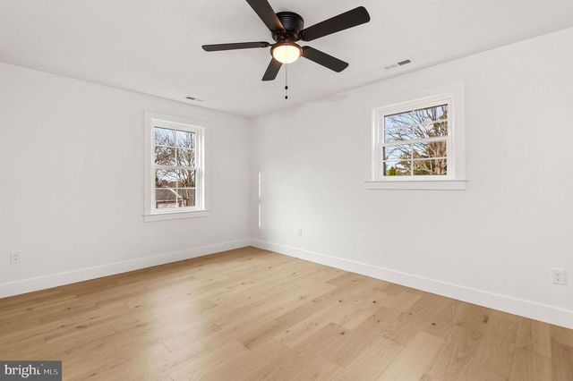 215 N FRANKLIN ST, Doylestown, PA 18901