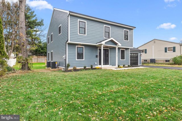 215 N FRANKLIN ST, Doylestown, PA 18901